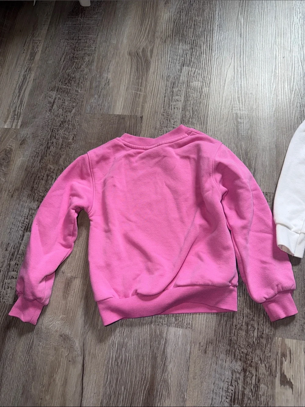 Nike Kids Crewneck Sweatshirts in Pink and White